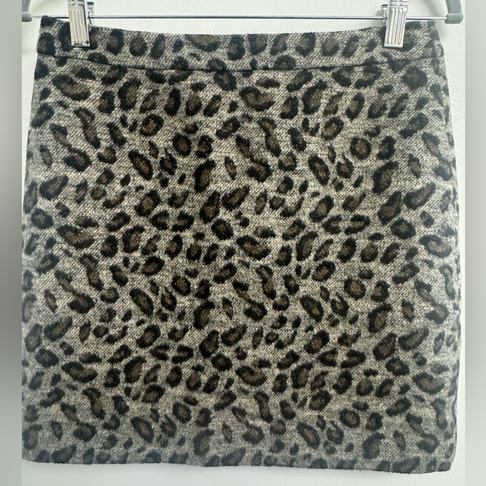 LOFT Black and Brown Animal Print Pencil Skirt - Size 6P - Picture 2 of 12